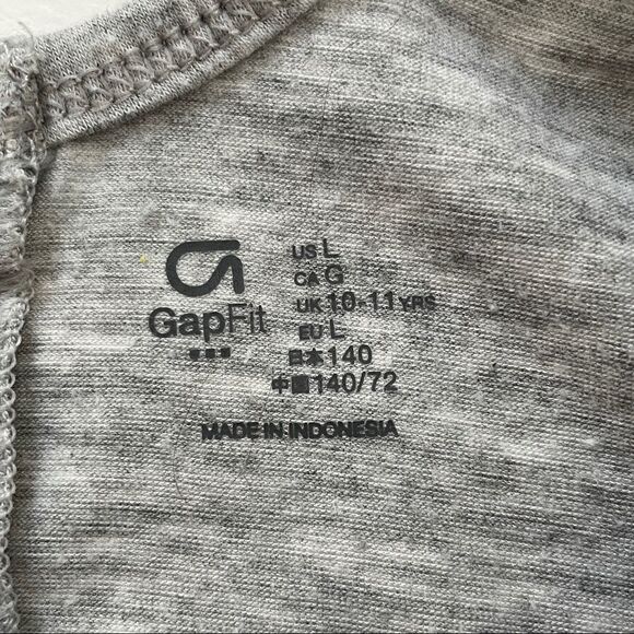 Gap & Old Navy Lot Tee Shirt, Tank Top & Shorts - Picture 14 of 16